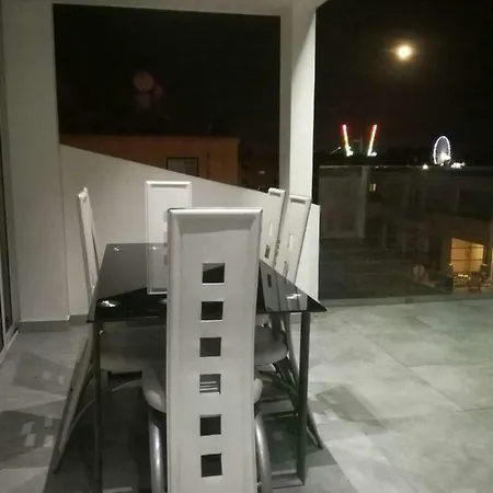 Апартаменти Freminore Sky Aprtments *